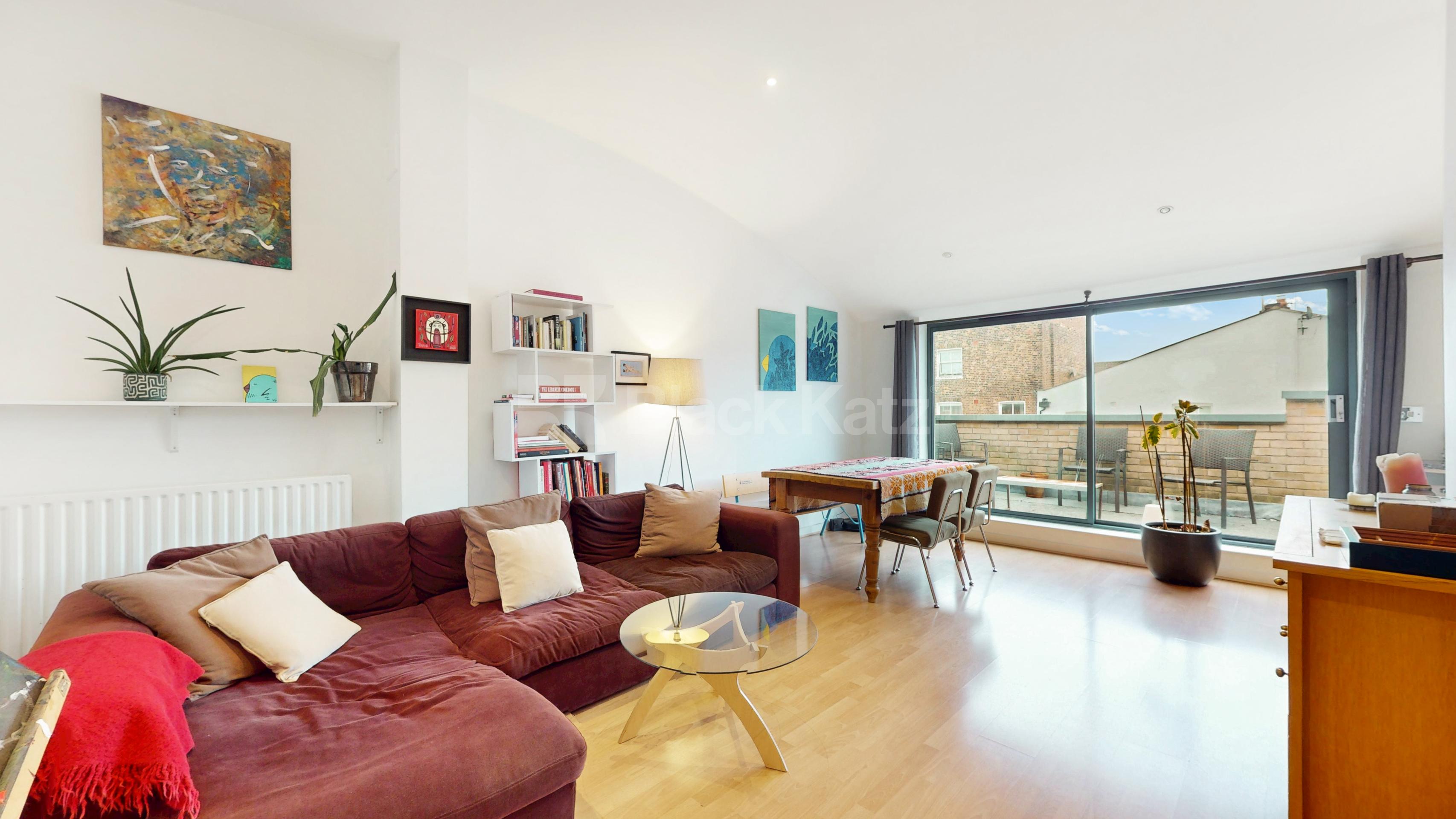 Elegant Two Bedroom Top Floor Residence with Private Balcony Barnsbury Grove, Caledonian Road / Kings Cross N7